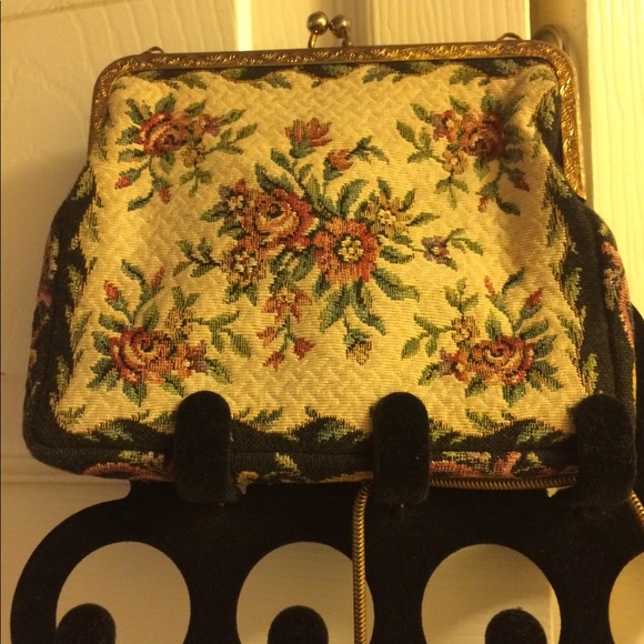 Vintage purses - Picture 2 of 7